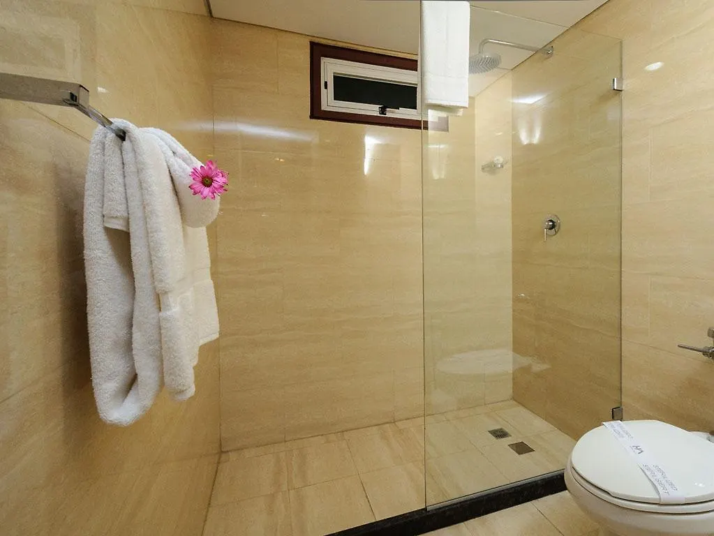 Hotel Alex Caracas