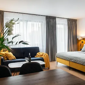 Inpoint Drive - Stay&park Free Krakow